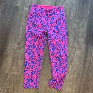 Lilly Pulitzer leggings. Size medium. Never worn